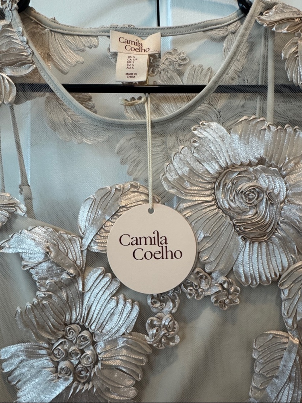Camila Coelho Silver/ Cream Floral Appliqué Mesh Crop Top - Picture 4 of 6